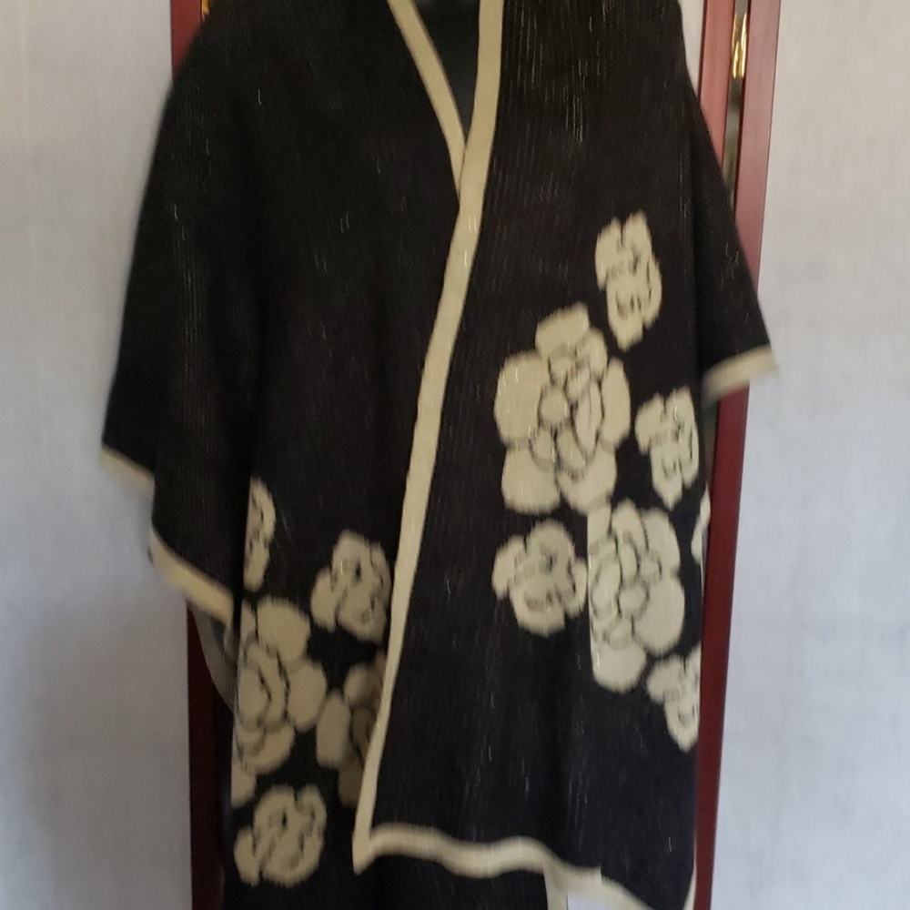 Wrap - Picture 2 of 3